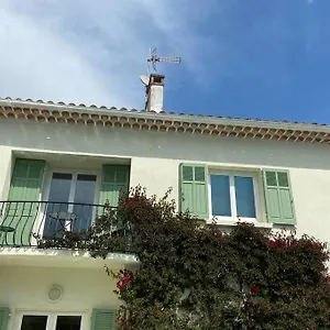 https://appart-familial-avec-piscine-jacuzzi-clim-wifi.fr-provencehotel.com